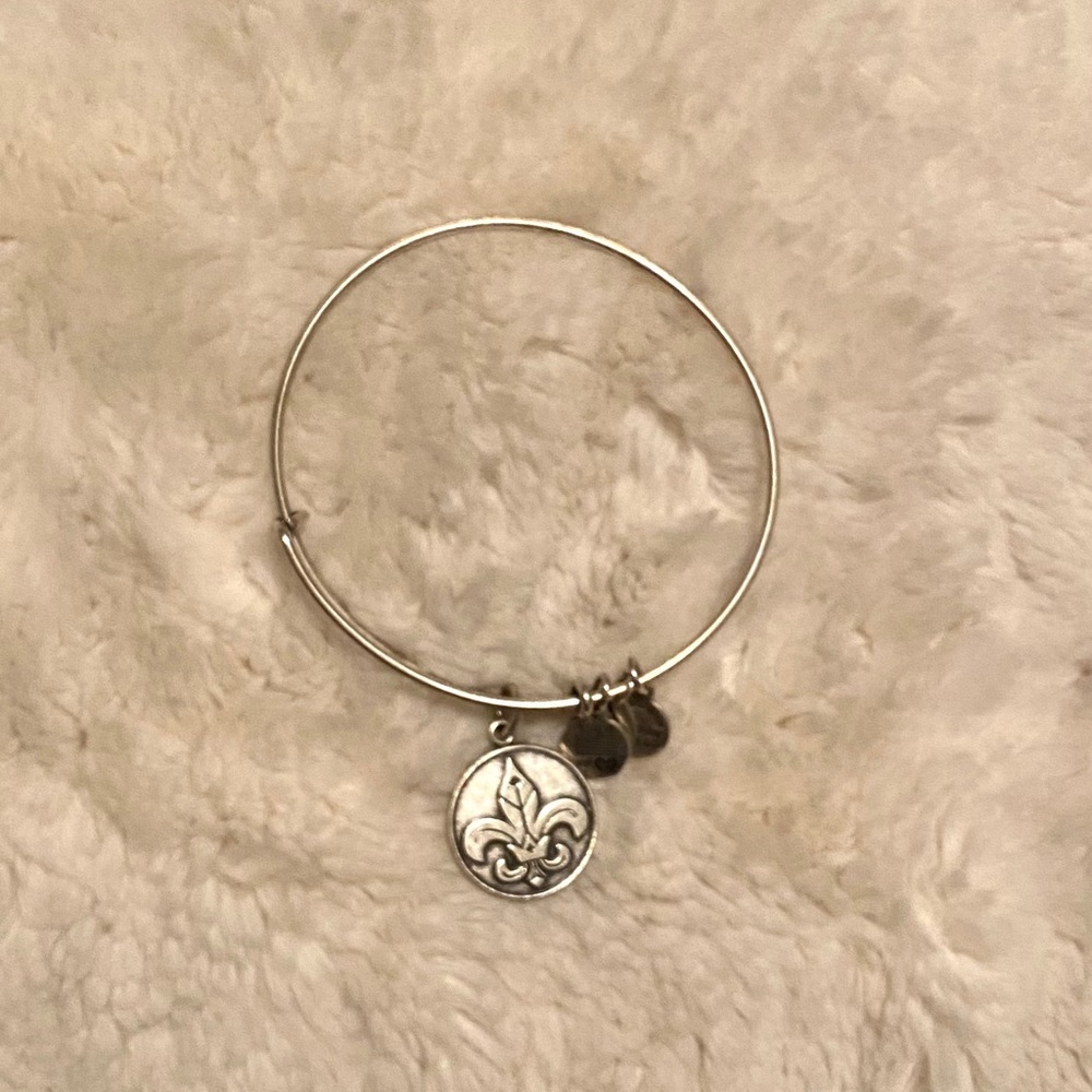 Energy Bangle - Picture 2 of 3